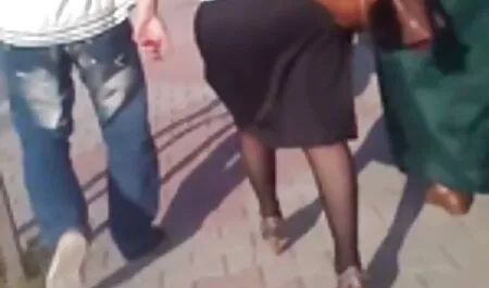 角質の売春婦は、ハードと汚れ性を愛します アダルト ビデオ 女