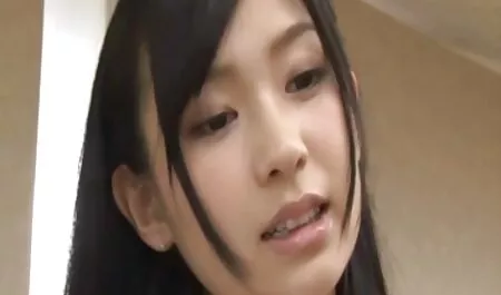 18年間飛ぶことを恐れていない 女性 が 見る エロ ビデオ