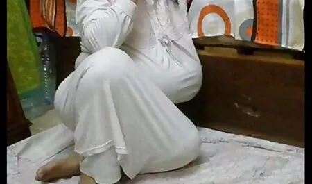 ドイツの女の子で鋳造と多くの男性 女性 の ため エロ ビデオ