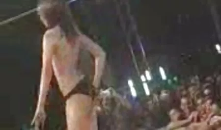 見なきゃ！ ブロンド人ニーズセックス エロ ビデオ 女性 用