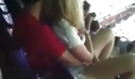 ブロンドは友人に自分自身を与える-友人 女性 向け アダルト ビデオ